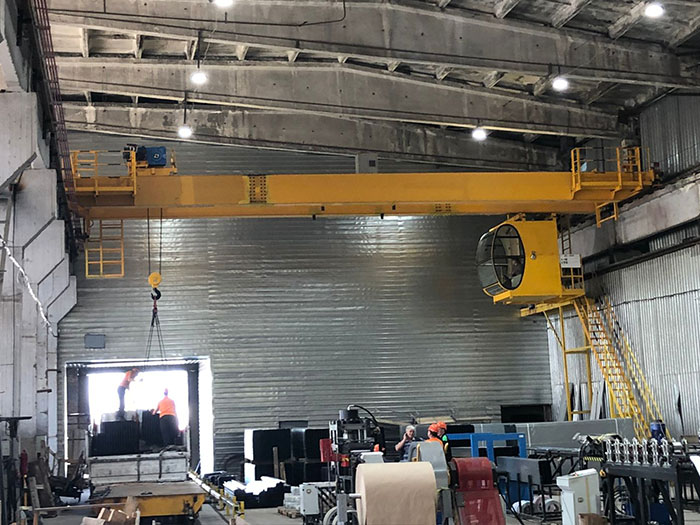 overhead-crane-for-manufacturing-plant