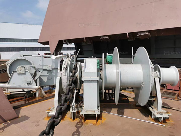 anchor-mooring-winch