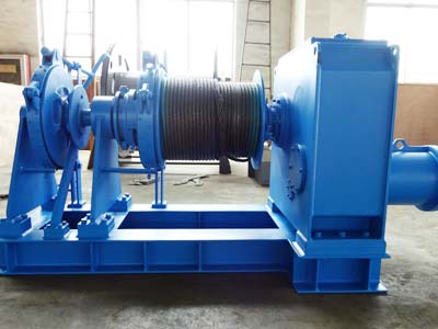 tời neo điện 5 tấn