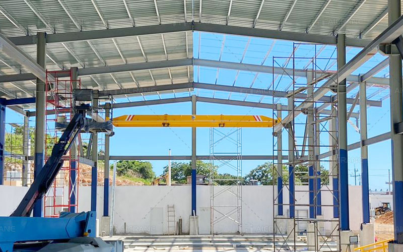 overhead-crane-in-Santo-Domingo