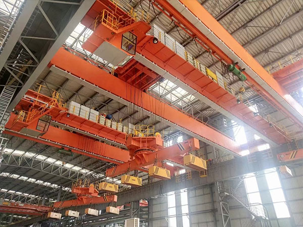Электромогнитный-кран-32-тонн-работает-в-Росии2