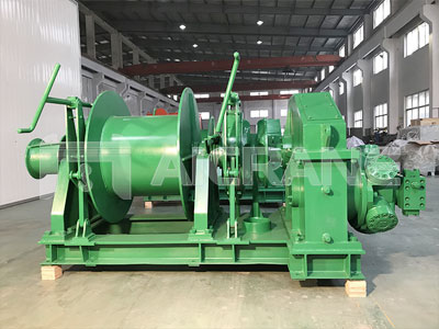 hrdraulic-anchor-and-mooring-winch
