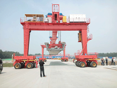 Straddle Carrier Gantry Crane for Handling Plates