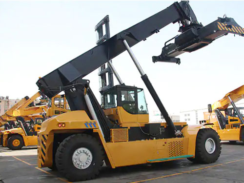 up 50 ton reach stacker