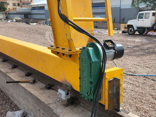 installation-of-the-gantry-crane