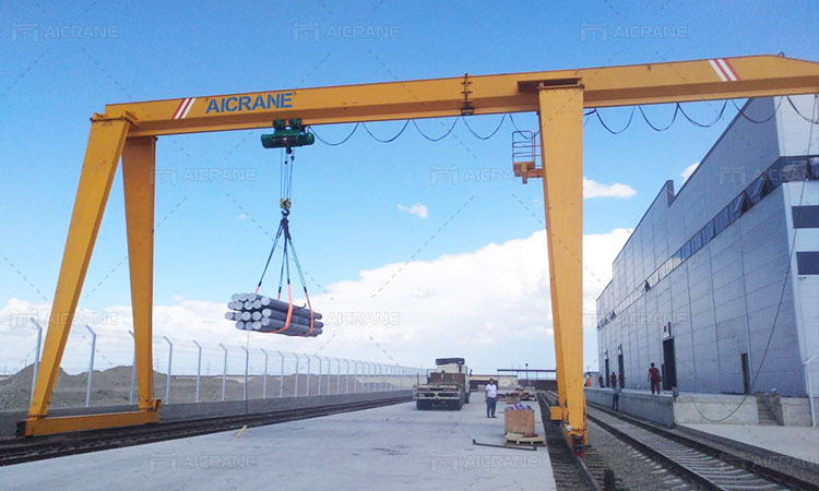 10-ton-gantry-crane-for-railway-station