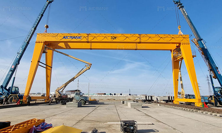 32-ton-gantry-crane-for-lifting-containers